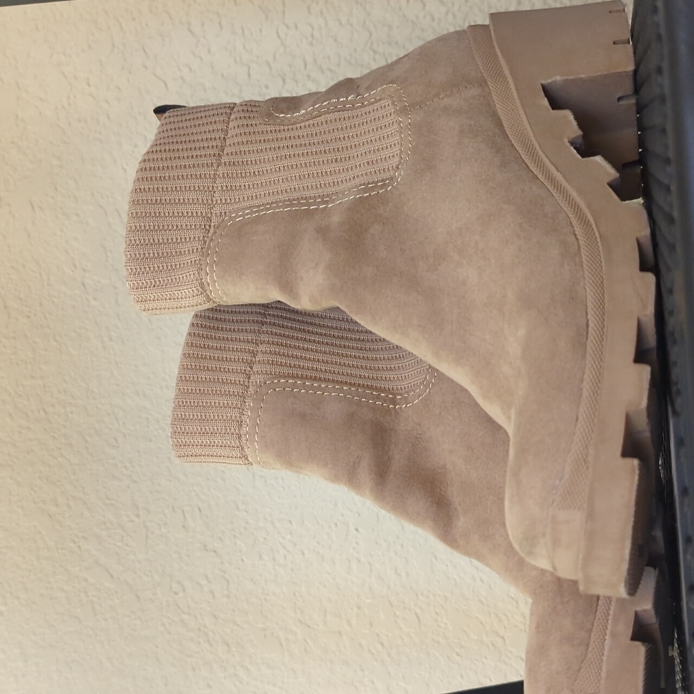 SOLD Steven by Steve Madden Hutch Sand Suede Boots